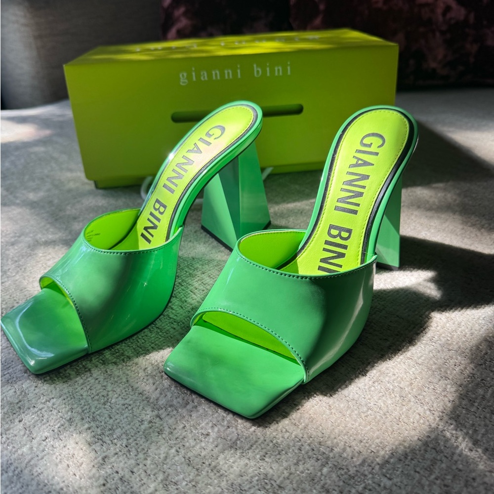 Gianni Bini Green Women's Heeled Sandals Size 7